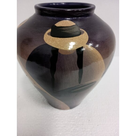 VTG Peruvian Folk Art Pottery Vase Hand Painted People Signed Decorative 6.5" - Picture 2 of 9
